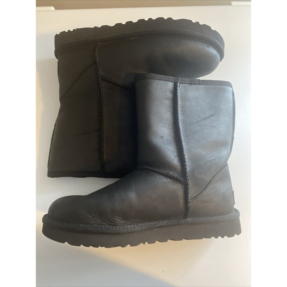 UGG Australia Style Ladies 1016559 Classic Short Black Leather Boots Size 7M - Picture 4 of 14